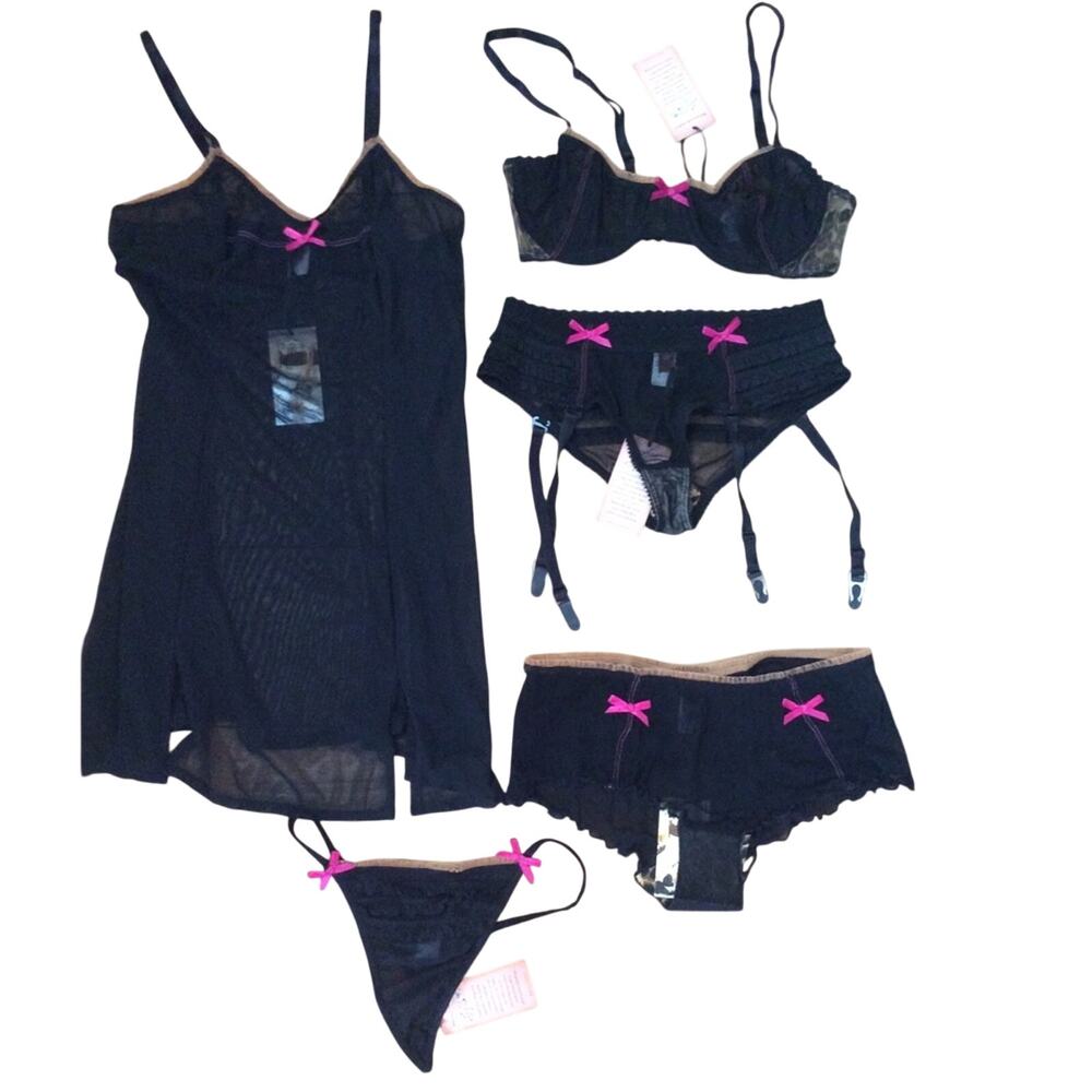 NWT Lucy B Trouble Black G-String Pinup Girl Series